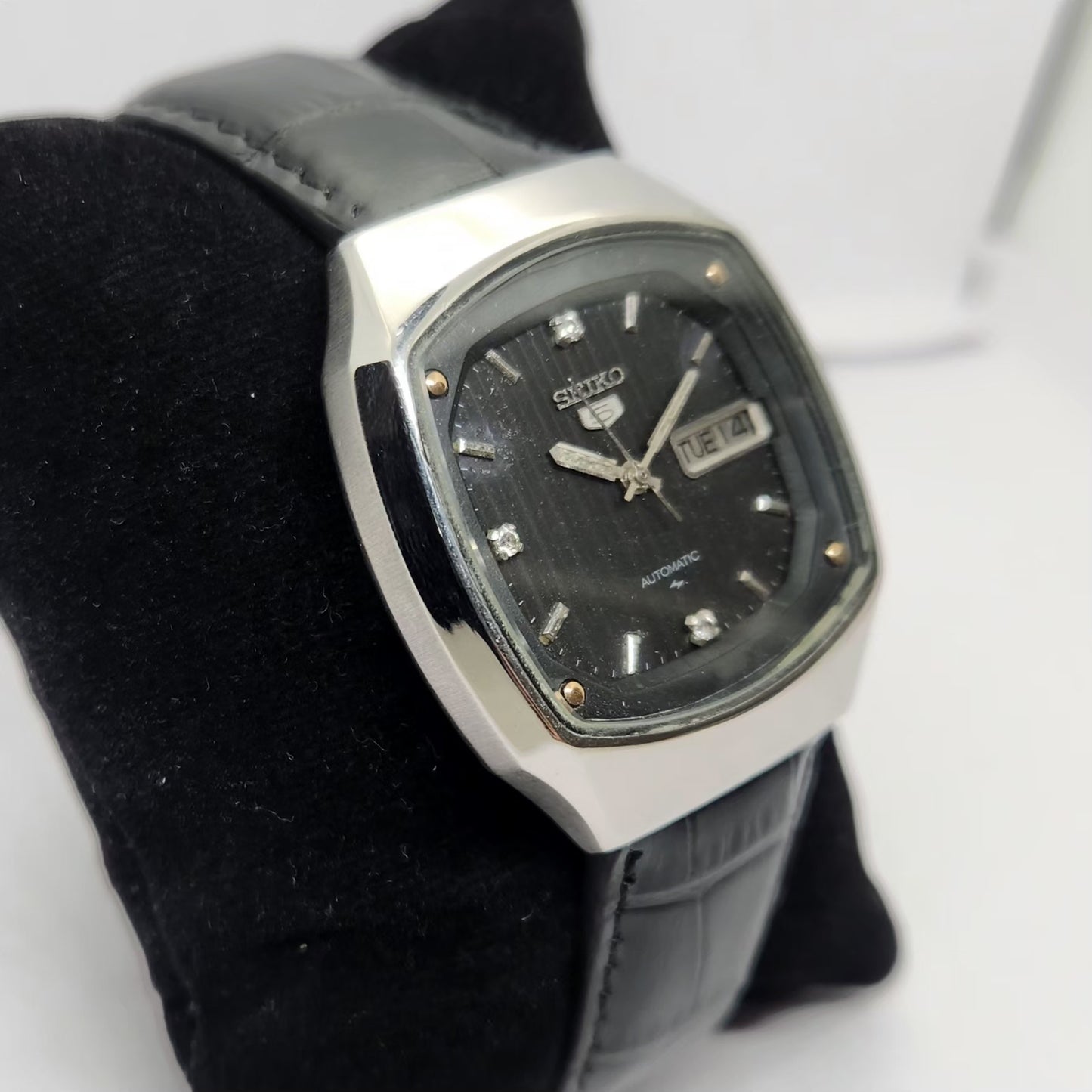Vintage 1979 Original Seiko 5 Automatic 7009-5140 Black face 17 Jewels Day-Date Japanese Men's Wrist Watch OG286
