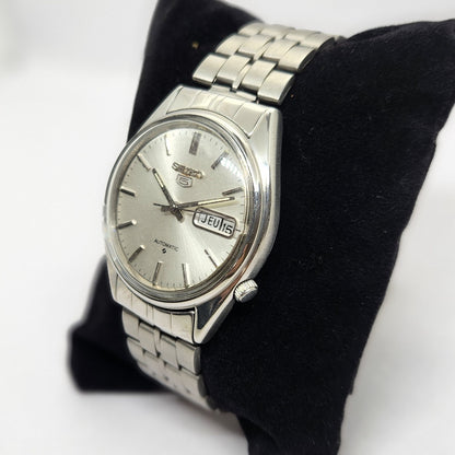 Vintage 1980 Original Seiko 5 Automatic 6309-7150 Silver face 17 Jewels Day-Date Japanese Men's Wrist Watch OG290