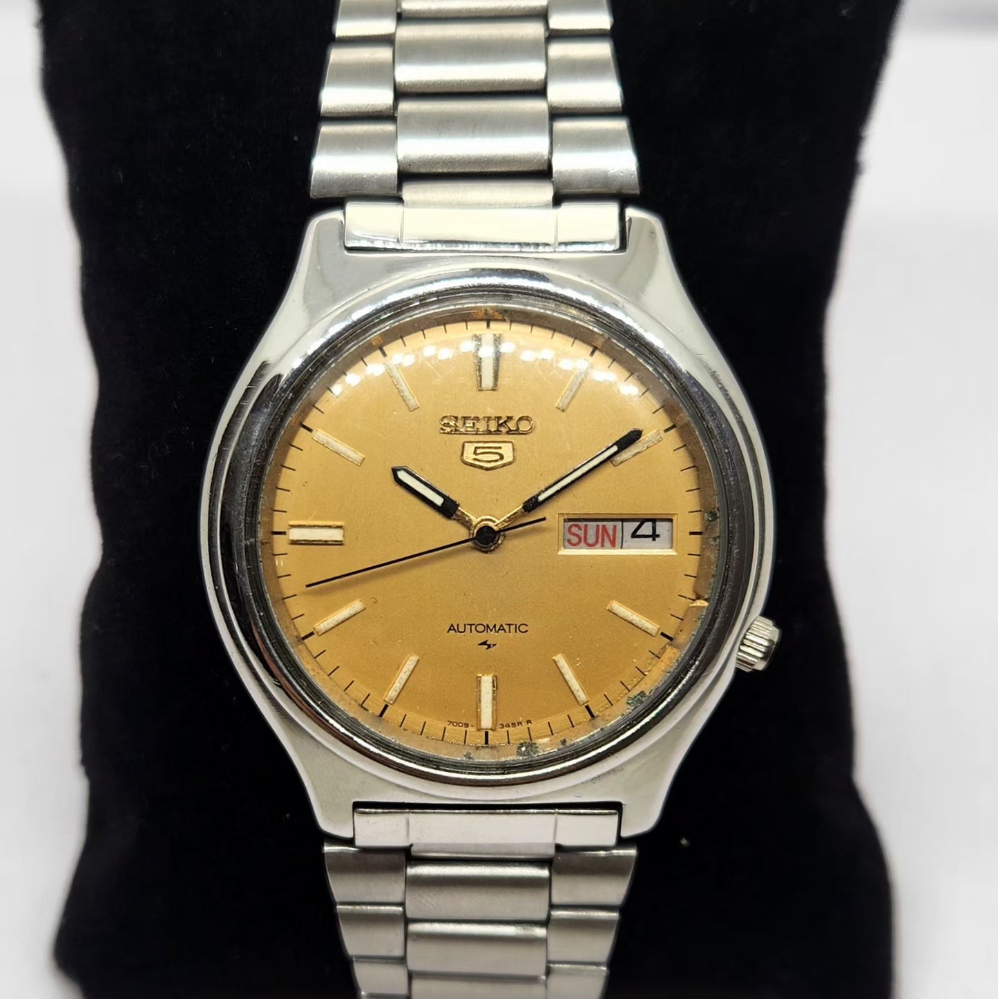 Vintage 1983 Original Seiko 5 Automatic 7009-8810 Gold face 17 Jewels Day-Date Japanese Men's Wrist Watch OG292