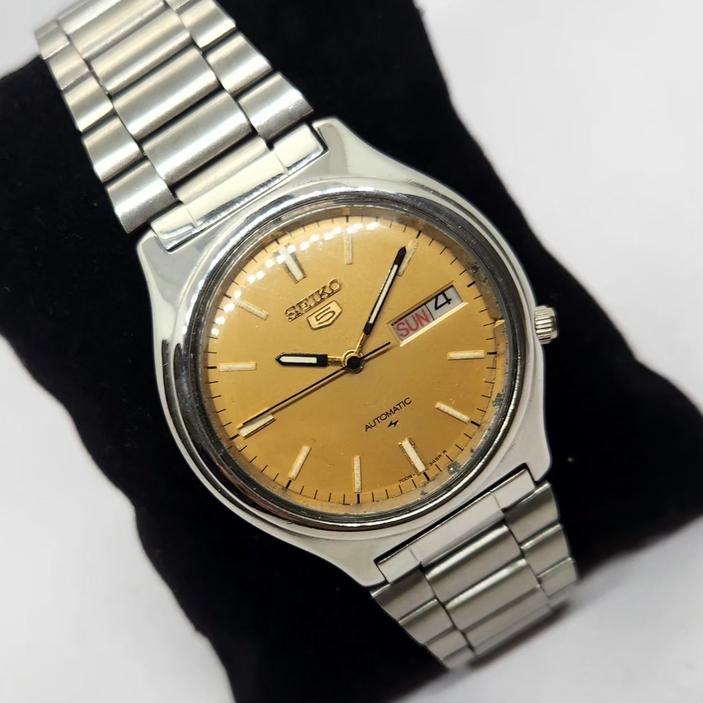 Vintage 1983 Original Seiko 5 Automatic 7009-8810 Gold face 17 Jewels Day-Date Japanese Men's Wrist Watch OG292