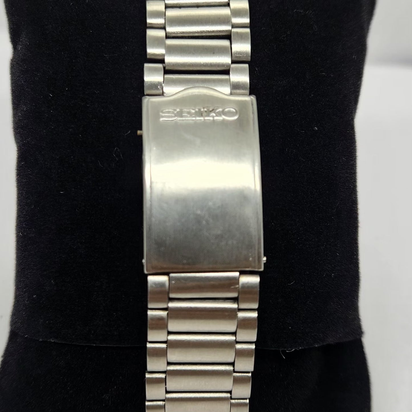 Vintage 1983 Original Seiko 5 Automatic 7009-8810 Gold face 17 Jewels Day-Date Japanese Men's Wrist Watch OG292