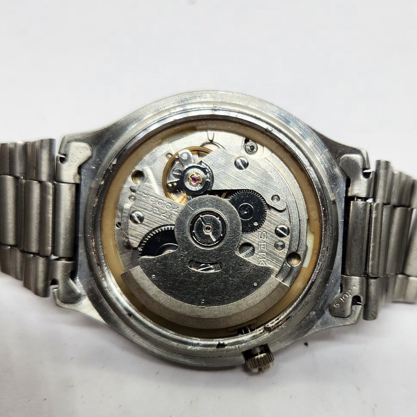 Vintage 1983 Original Seiko 5 Automatic 7009-8810 Gold face 17 Jewels Day-Date Japanese Men's Wrist Watch OG292
