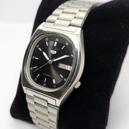 Vintage 1983 Original Seiko 5 Automatic 7009-3070 Black Face 17 Jewels Day-Date Japanese Men's Wrist Watch OG293