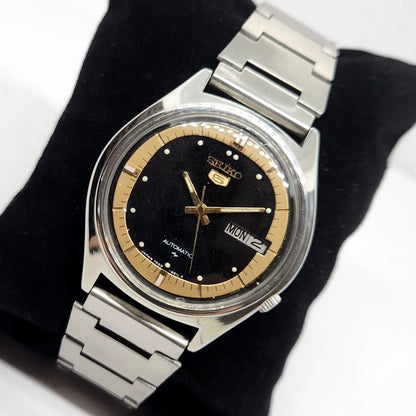 Vintage 1981 Original Seiko 5 Automatic 7009-8020 Black Face 17 Jewels Day-Date Japanese Men's Wrist Watch OG294