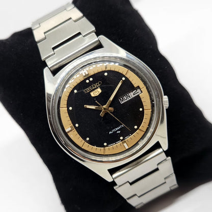 Vintage 1981 Original Seiko 5 Automatic 7009-8020 Black Face 17 Jewels Day-Date Japanese Men's Wrist Watch OG294