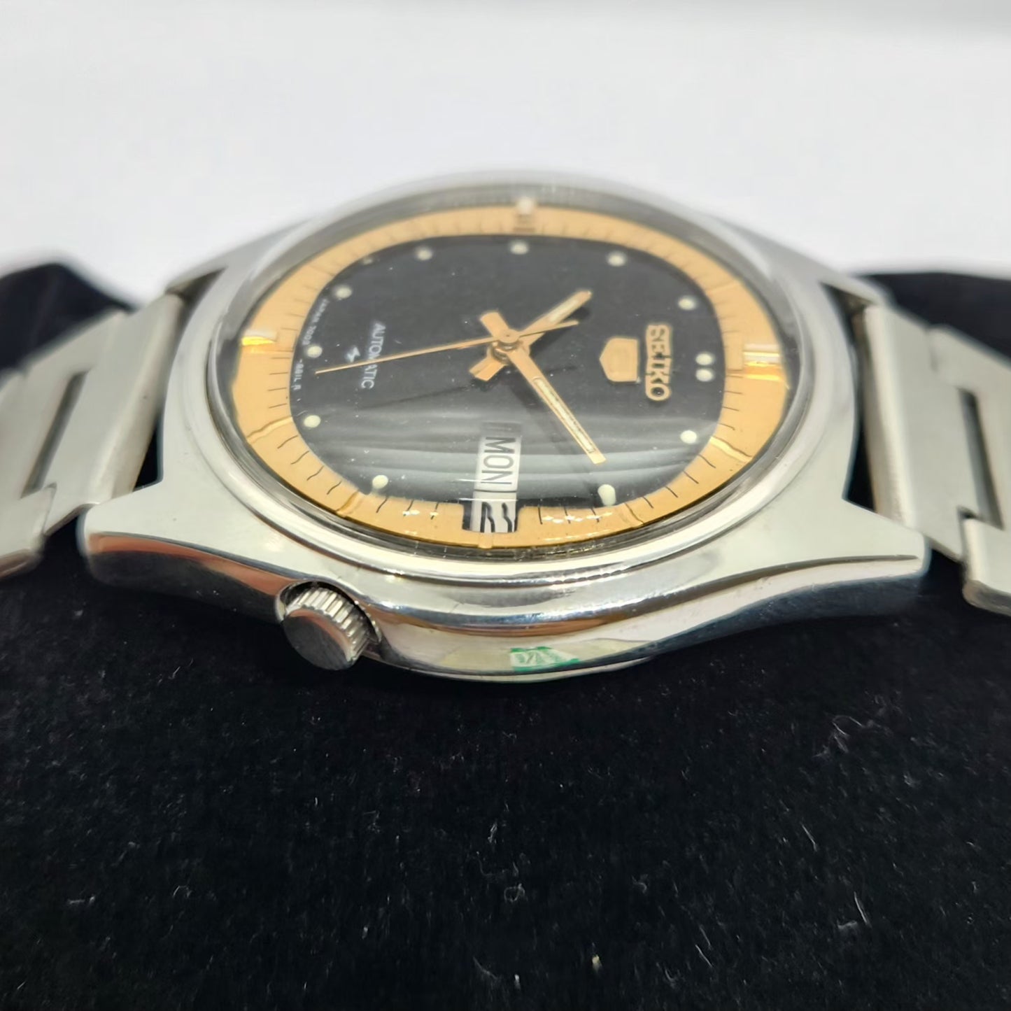 Vintage 1981 Original Seiko 5 Automatic 7009-8020 Black Face 17 Jewels Day-Date Japanese Men's Wrist Watch OG294