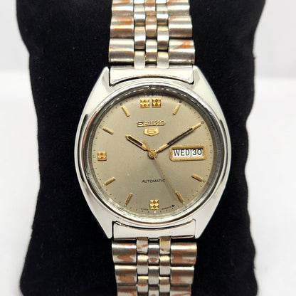 Vintage 1976 Original Seiko 5 Automatic 6309-8840 Grey face 17 Jewels Day-Date Japanese Men's Wrist Watch OG298