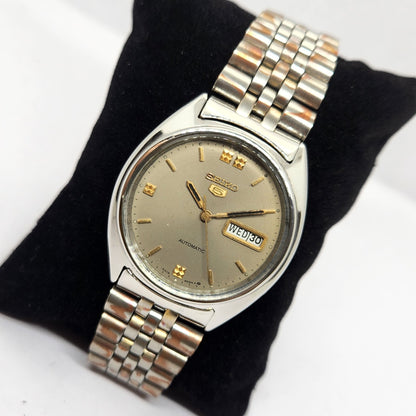 Vintage 1976 Original Seiko 5 Automatic 6309-8840 Grey face 17 Jewels Day-Date Japanese Men's Wrist Watch OG298