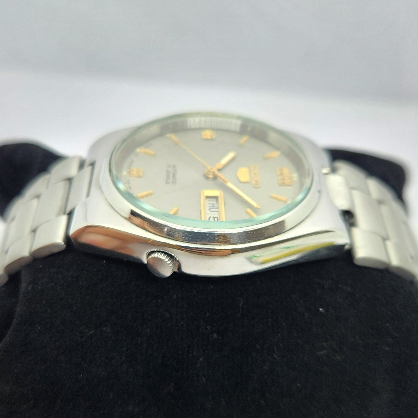 Vintage 1979 Original Seiko 5 Automatic 7009-3130 Grey Face 17 Jewels Day-Date Japanese Men's Wrist Watch OG302
