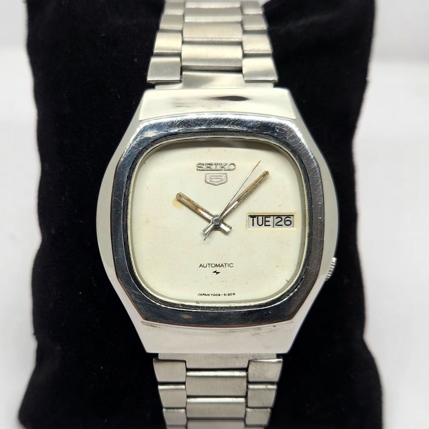 Vintage 1982 Original Seiko 5 Automatic 7009-5180 White face 17 Jewels Day-Date Japanese Men's Wrist Watch OG303