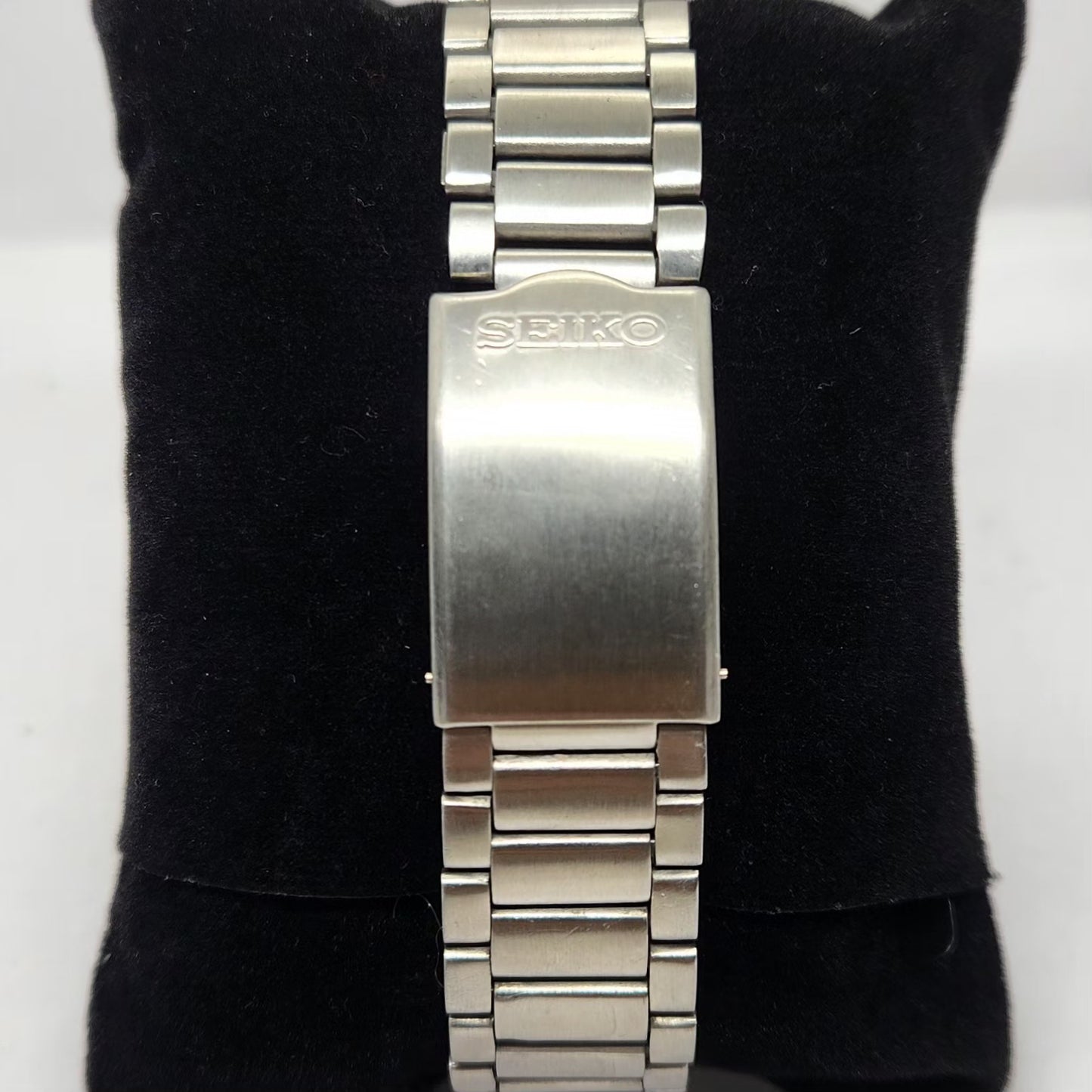 Vintage 1982 Original Seiko 5 Automatic 7009-5180 White face 17 Jewels Day-Date Japanese Men's Wrist Watch OG303