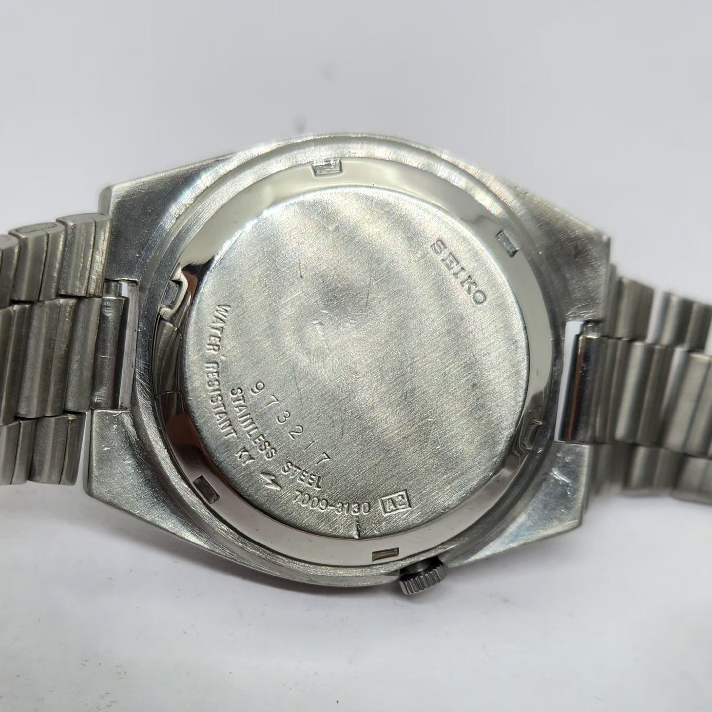 Vintage 1979 Original Seiko 5 Automatic 7009-3130 Grey face 17 Jewels Day-Date Japanese Men's Wrist Watch OG304