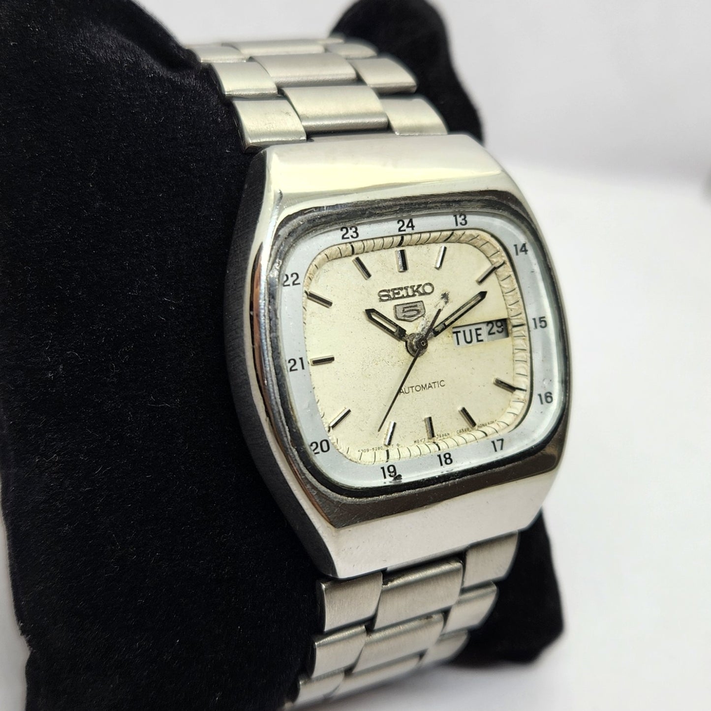 Vintage 1982 Original Seiko 5 Automatic 6349-5000 White face 23 Jewels Day-Date Japanese Men's Wrist Watch OG305