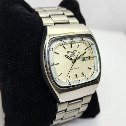 Vintage 1982 Original Seiko 5 Automatic 6349-5000 White face 23 Jewels Day-Date Japanese Men's Wrist Watch OG305