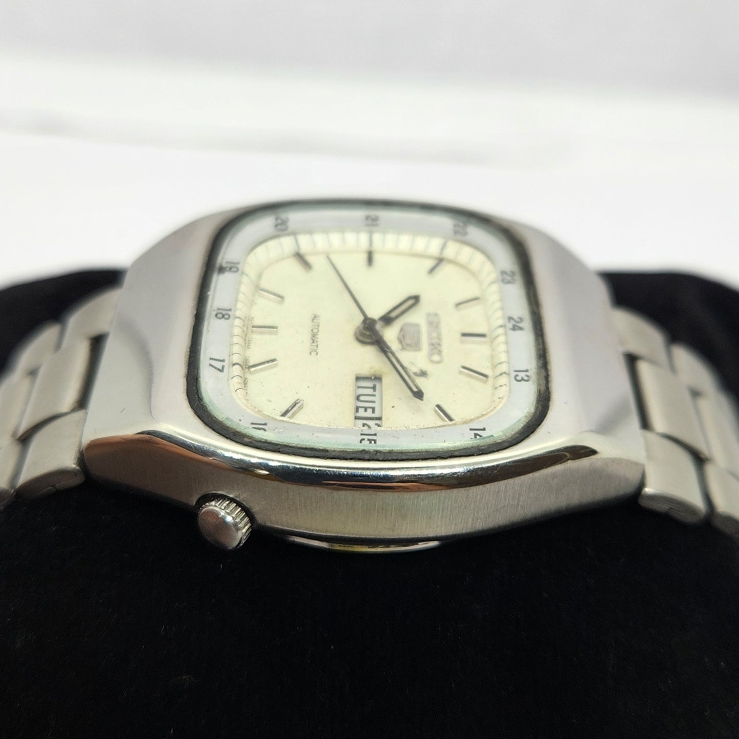 Vintage 1982 Original Seiko 5 Automatic 6349-5000 White face 23 Jewels Day-Date Japanese Men's Wrist Watch OG305