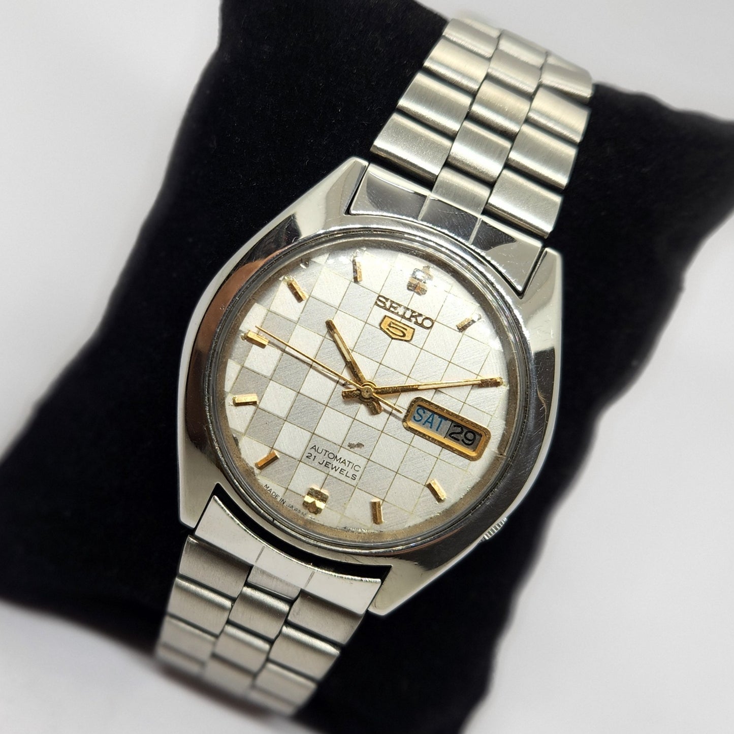Vintage 1975 Original Seiko 5 Automatic 7019-8080 Silver face 21 Jewels Day-Date Japanese Men's Wrist Watch OG306