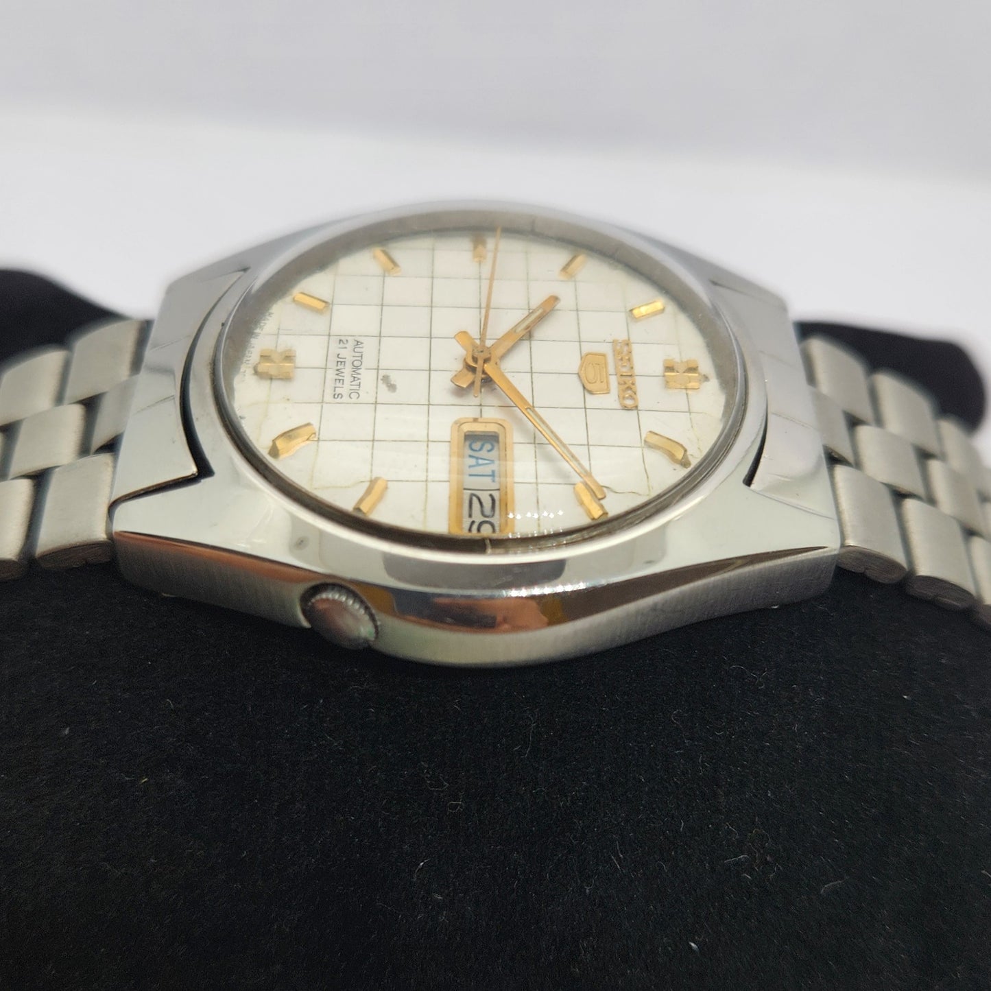Vintage 1975 Original Seiko 5 Automatic 7019-8080 Silver face 21 Jewels Day-Date Japanese Men's Wrist Watch OG306