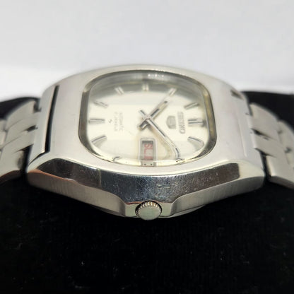 Vintage 1976 Original Seiko 5 Automatic 7009-5010 Silver Face 17 Jewels Day-Date Japanese Men's Wrist Watch OG308