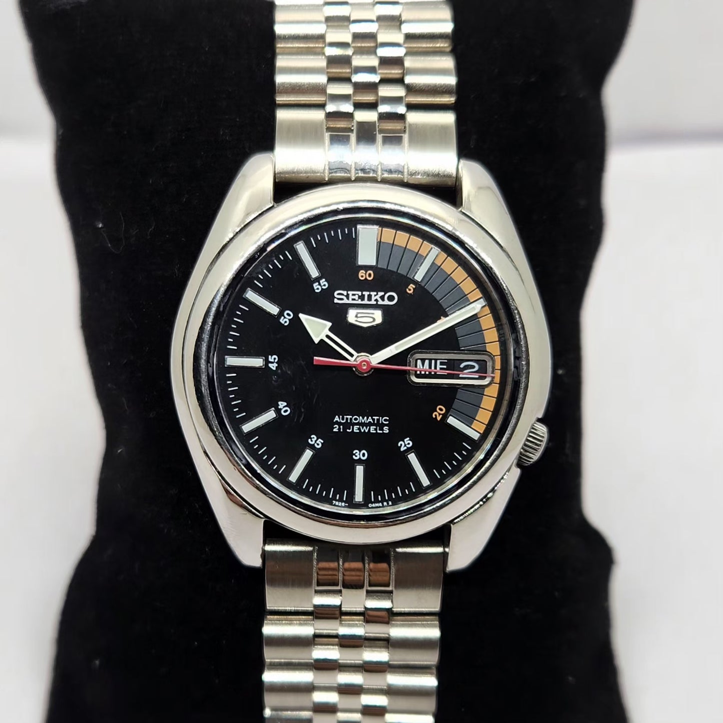 Vintage 1980 Original Seiko 5 Automatic 7S26 Black Face 21 Jewels Day-Date Japanese Men's Wrist Watch OG309