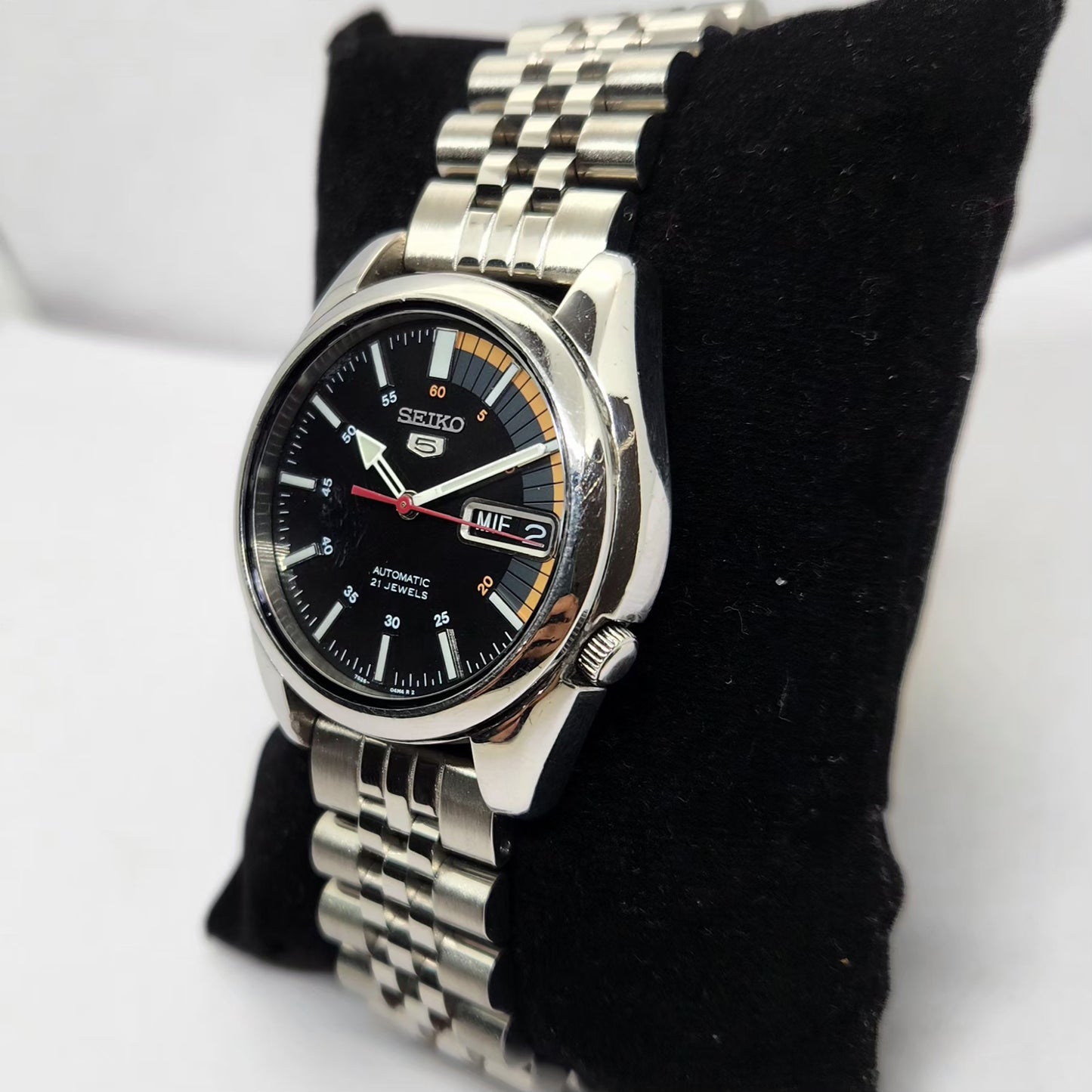 Vintage 1980 Original Seiko 5 Automatic 7S26 Black Face 21 Jewels Day-Date Japanese Men's Wrist Watch OG309