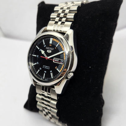 Vintage 1980 Original Seiko 5 Automatic 7S26 Black Face 21 Jewels Day-Date Japanese Men's Wrist Watch OG309