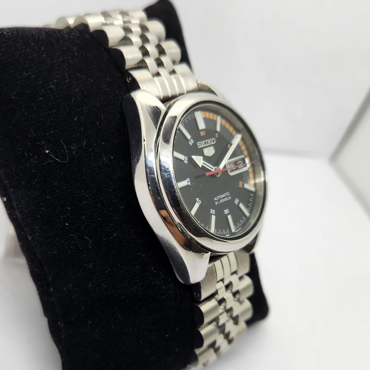 Vintage 1980 Original Seiko 5 Automatic 7S26 Black Face 21 Jewels Day-Date Japanese Men's Wrist Watch OG309