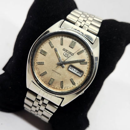 Vintage 1983 Original Seiko 5 Automatic 6309-8840 Cream Face 17 Jewels Day-Date Japanese Men's Wrist Watch OG310
