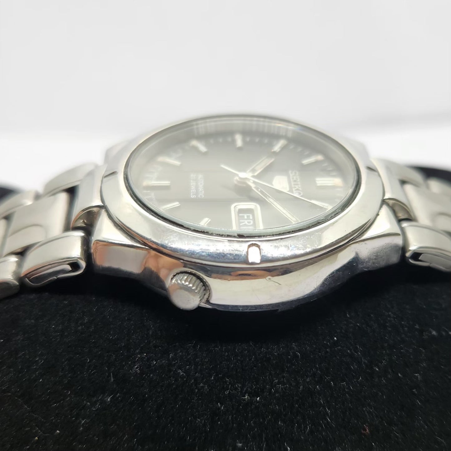 Vintage 2004 Original Seiko 5 Automatic 7S26 Black Face 21 Jewels Day-Date Japanese Men's Wrist Watch OG311