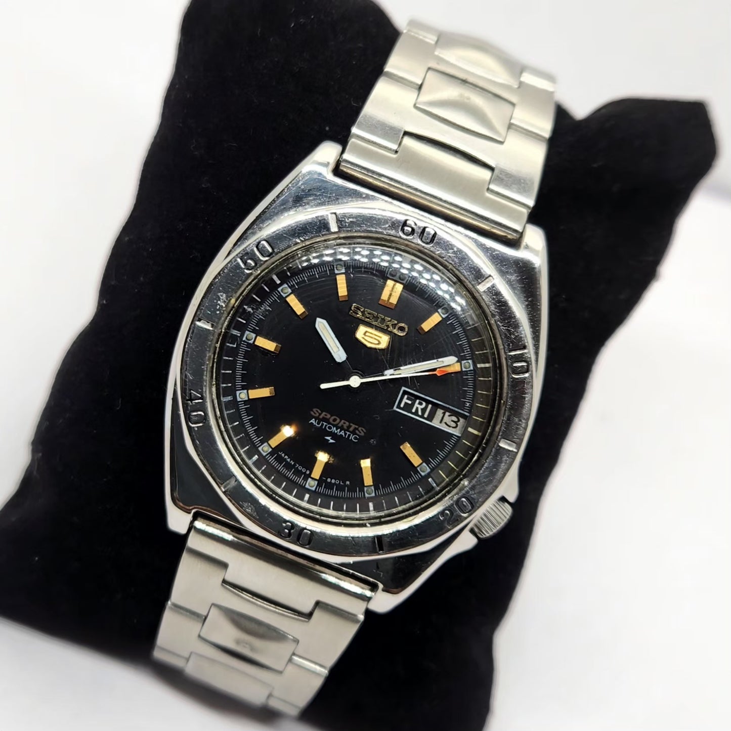 Vintage 1979 Original Seiko 5 Sports Automatic 7009-8570 Black Face Day-Date Japanese Men's Wrist Watch OG312