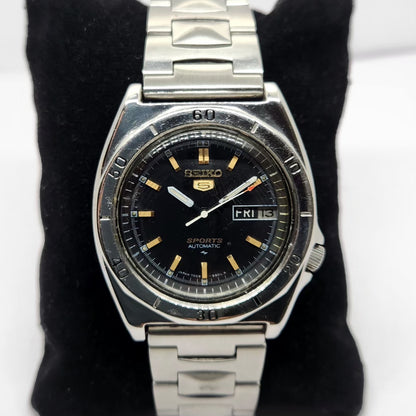 Vintage 1979 Original Seiko 5 Sports Automatic 7009-8570 Black Face Day-Date Japanese Men's Wrist Watch OG312