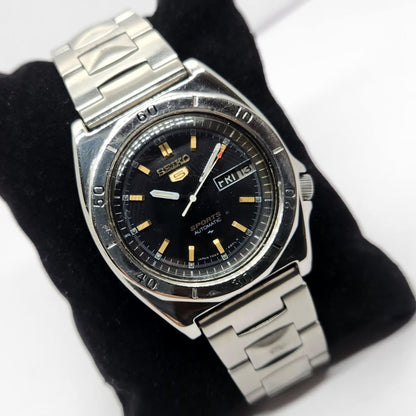 Vintage 1979 Original Seiko 5 Sports Automatic 7009-8570 Black Face Day-Date Japanese Men's Wrist Watch OG312
