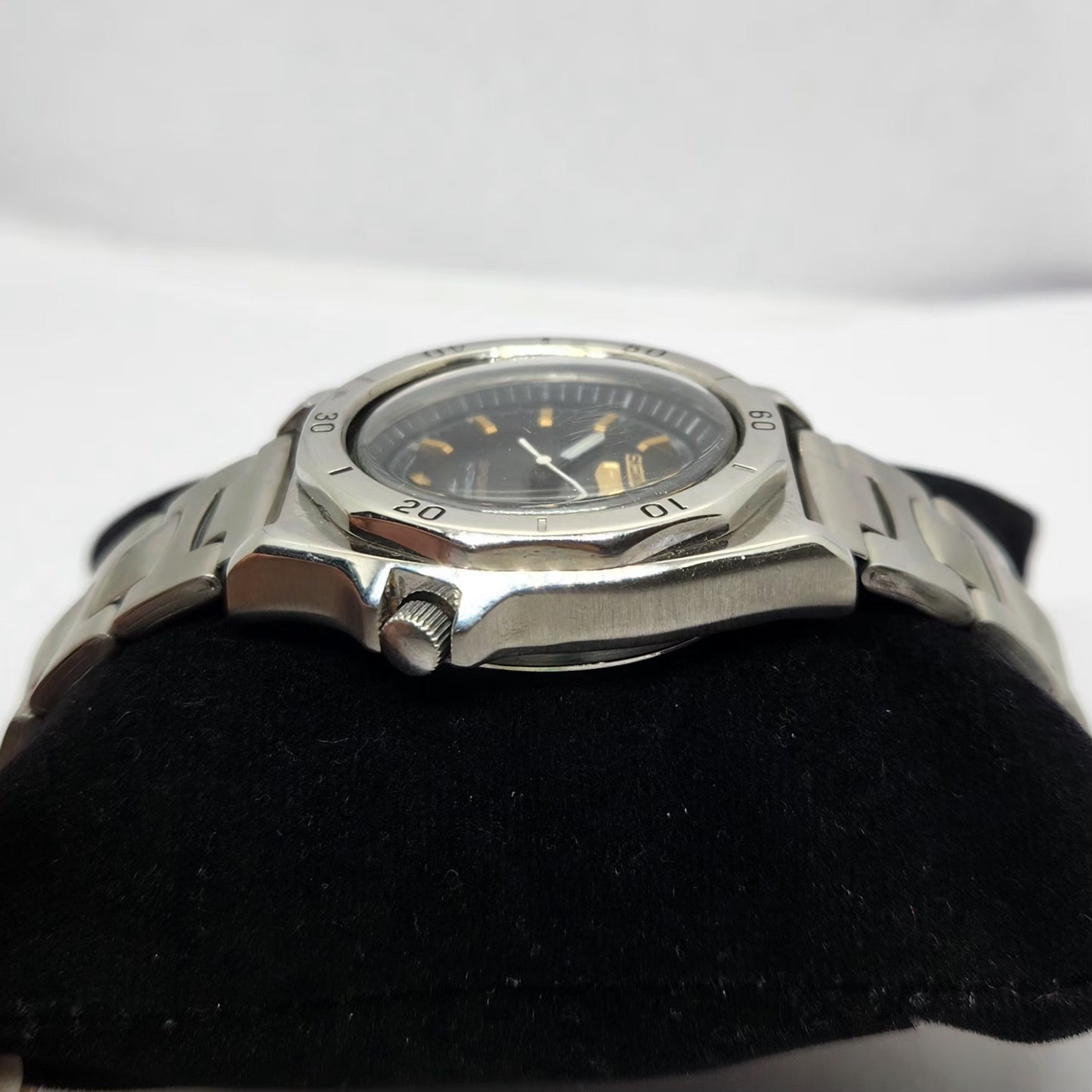 Vintage 1979 Original Seiko 5 Sports Automatic 7009-8570 Black Face Day-Date Japanese Men's Wrist Watch OG312