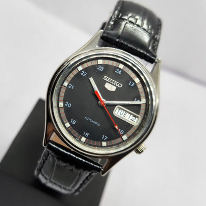 Vintage 1999 Original Seiko 5 Automatic 7S26-8760 Black Face 21 Jewels Day-Date Japanese Men's Wrist Watch OG317