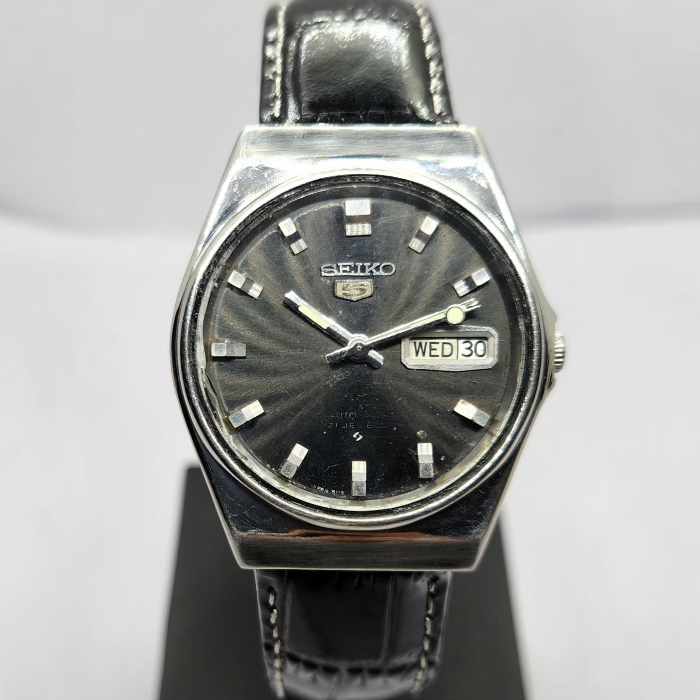 Vintage 1983 Original Seiko 5 Automatic 6309-5840 Black Face 17 Jewels Day-Date Japanese Men's Wrist Watch OG319