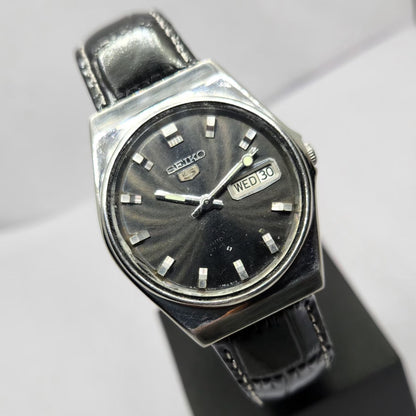 Vintage 1983 Original Seiko 5 Automatic 6309-5840 Black Face 17 Jewels Day-Date Japanese Men's Wrist Watch OG319