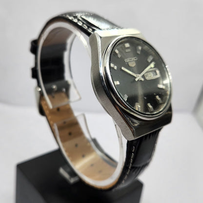 Vintage 1983 Original Seiko 5 Automatic 6309-5840 Black Face 17 Jewels Day-Date Japanese Men's Wrist Watch OG319