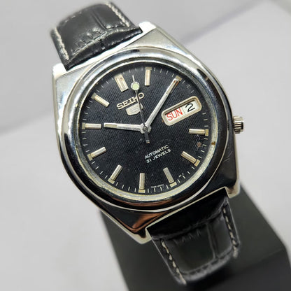 Vintage 1980 Original Seiko 5 Automatic 7S26-00Y0 Black Face 21 Jewels Day-Date Japanese Men's Wrist Watch OG320
