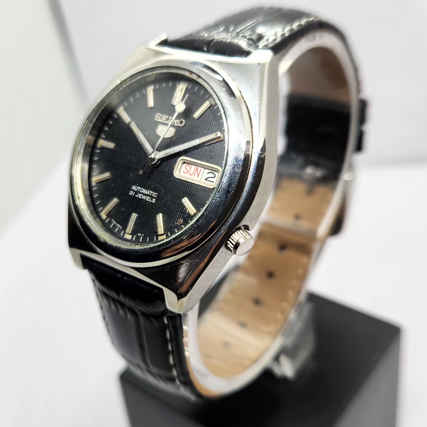 Vintage 1980 Original Seiko 5 Automatic 7S26-00Y0 Black Face 21 Jewels Day-Date Japanese Men's Wrist Watch OG320
