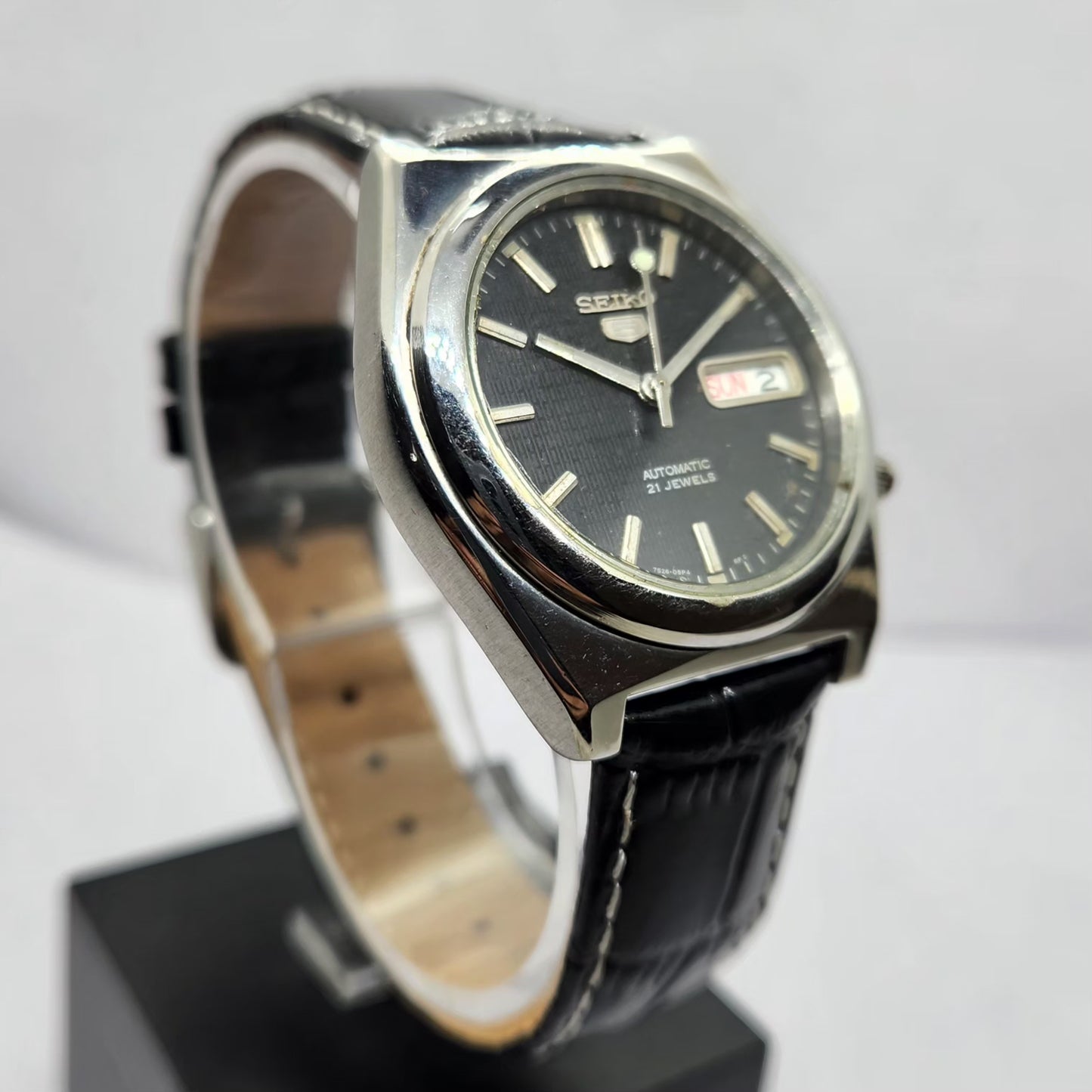 Vintage 1980 Original Seiko 5 Automatic 7S26-00Y0 Black Face 21 Jewels Day-Date Japanese Men's Wrist Watch OG320