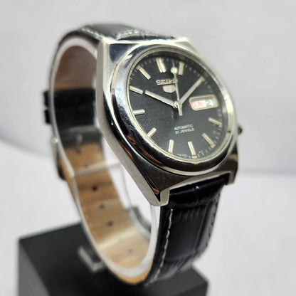 Vintage 1980 Original Seiko 5 Automatic 7S26-00Y0 Black Face 21 Jewels Day-Date Japanese Men's Wrist Watch OG320