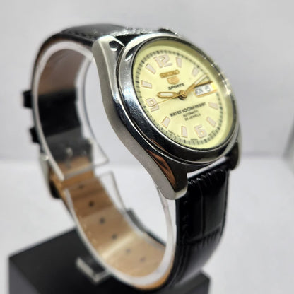 Vintage 2005 Original Seiko 5 Sports Automatic 7s26-0530 Lume Face 21 Jewels Day-Date Japanese Men's Wrist Watch OG320