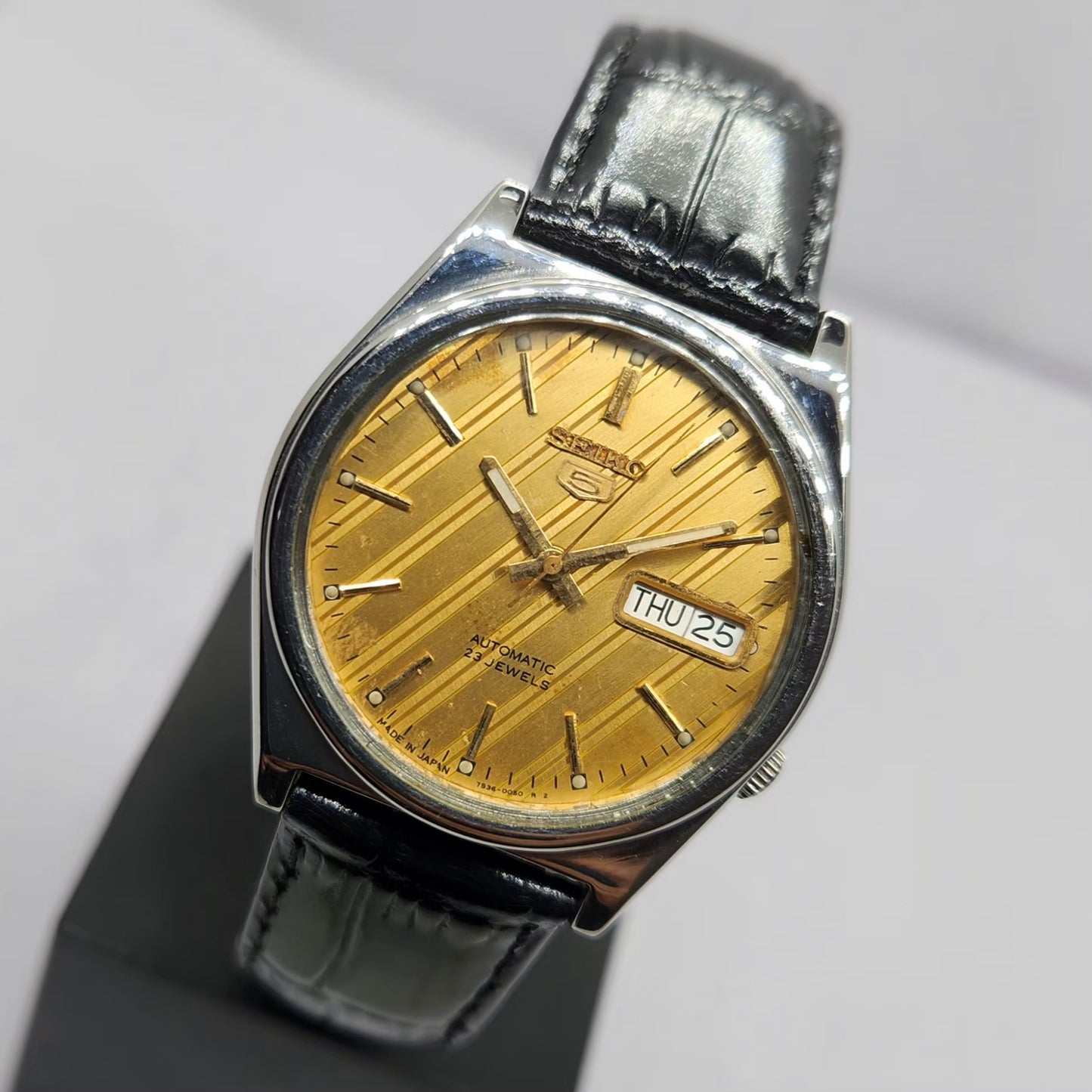 Vintage 1997 Original Seiko 5 Automatic 7S26-3180 Gold Face 21 Jewels Day-Date Japanese Men's Wrist Watch OG321