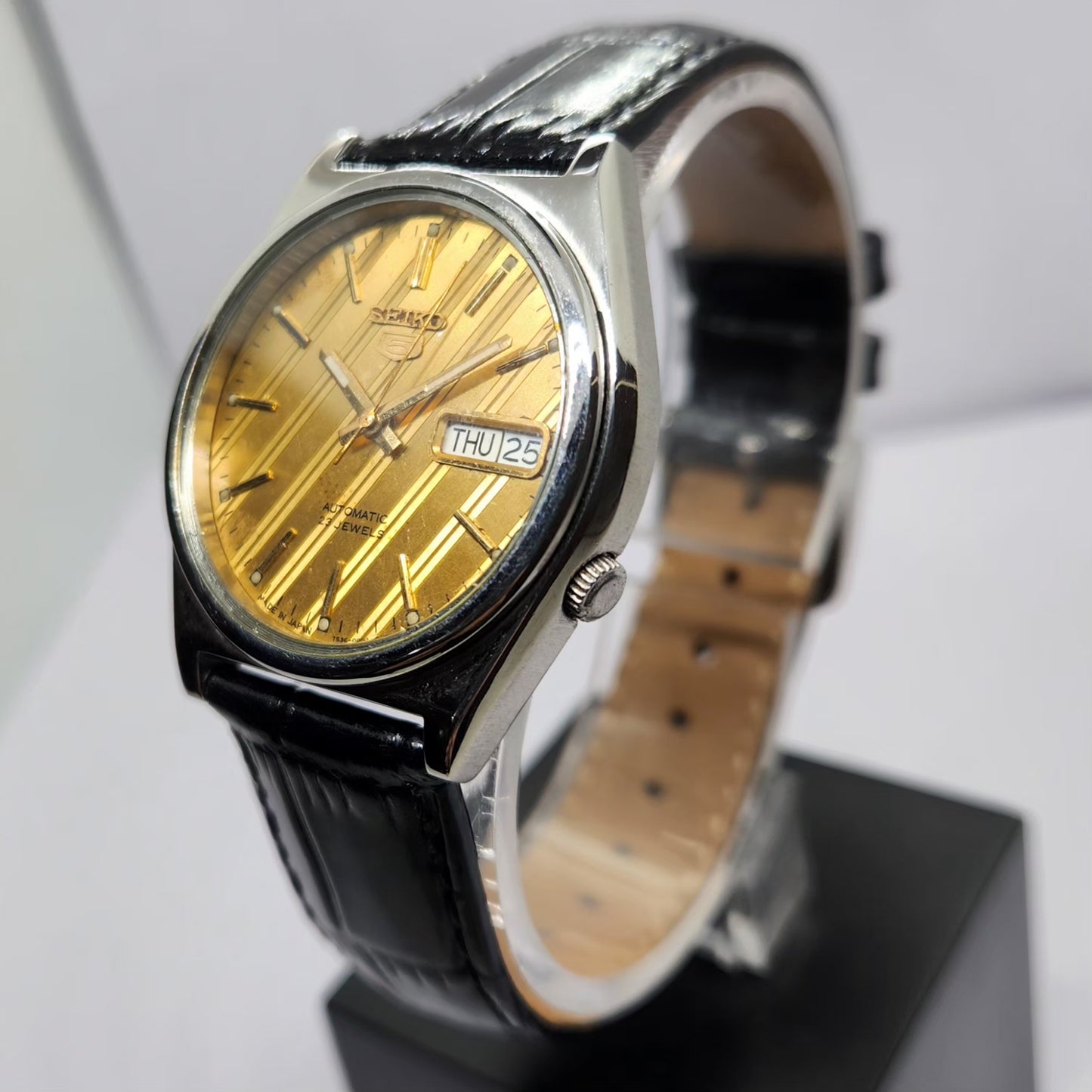 Vintage 1997 Original Seiko 5 Automatic 7S26-3180 Gold Face 21 Jewels Day-Date Japanese Men's Wrist Watch OG321