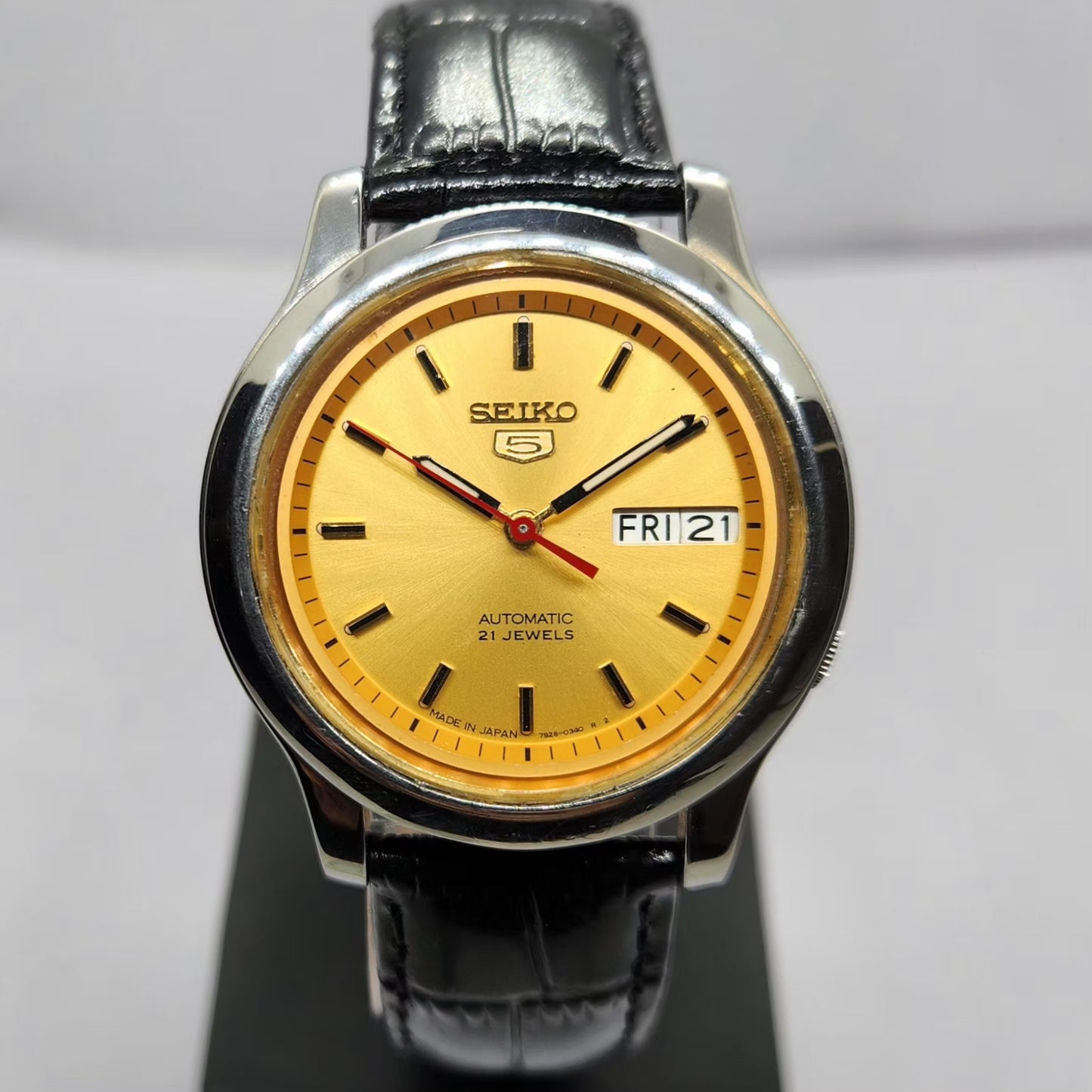 Vintage 1980 Original Seiko 5 Automatic 7S26 Gold Face 21 Jewels Day-Date Japanese Men's Wrist Watch OG322