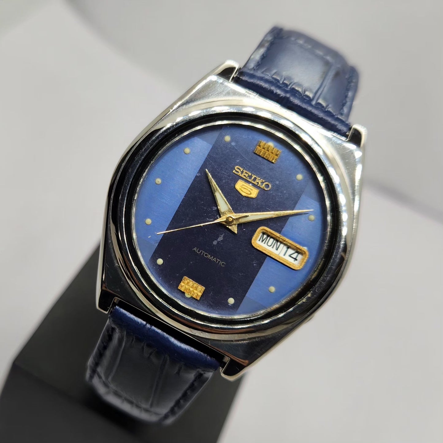 Vintage 1999 Original Seiko 5 Automatic 7S26-8760 Blue Face 21 Jewels Day-Date Japanese Men's Wrist Watch OG324