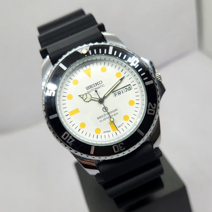 Vintage MOD Seiko Sports Automatic Cal. 6309 17 Jewels White Face Black Silicone Strap Rotating Bezel Men's Wrist Watch P1