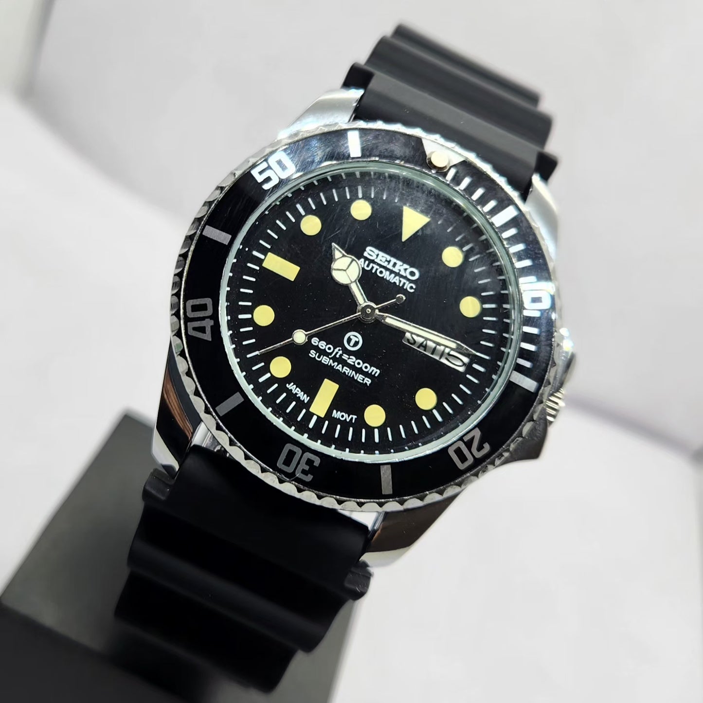Vintage MOD Seiko Sports Automatic Cal. 6309 17 Jewels Black Face Black Silicone Strap Rotating Bezel Men's Wrist Watch P4