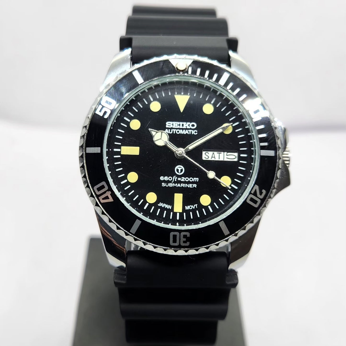 Vintage MOD Seiko Sports Automatic Cal. 6309 17 Jewels Black Face Black Silicone Strap Rotating Bezel Men's Wrist Watch P4