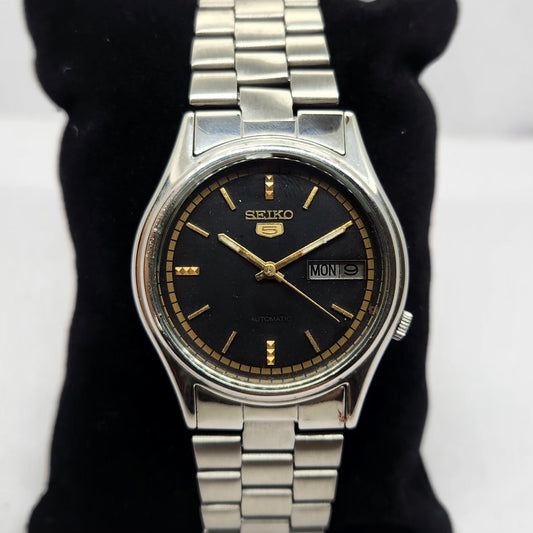 Vintage 1982 Original Seiko 5 Automatic 7009-3041 Black Face 17 Jewels Day-Date Japanese Men's Wrist Watch OG326