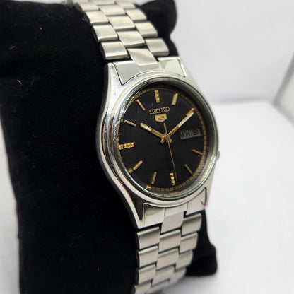 Vintage 1982 Original Seiko 5 Automatic 7009-3041 Black Face 17 Jewels Day-Date Japanese Men's Wrist Watch OG326